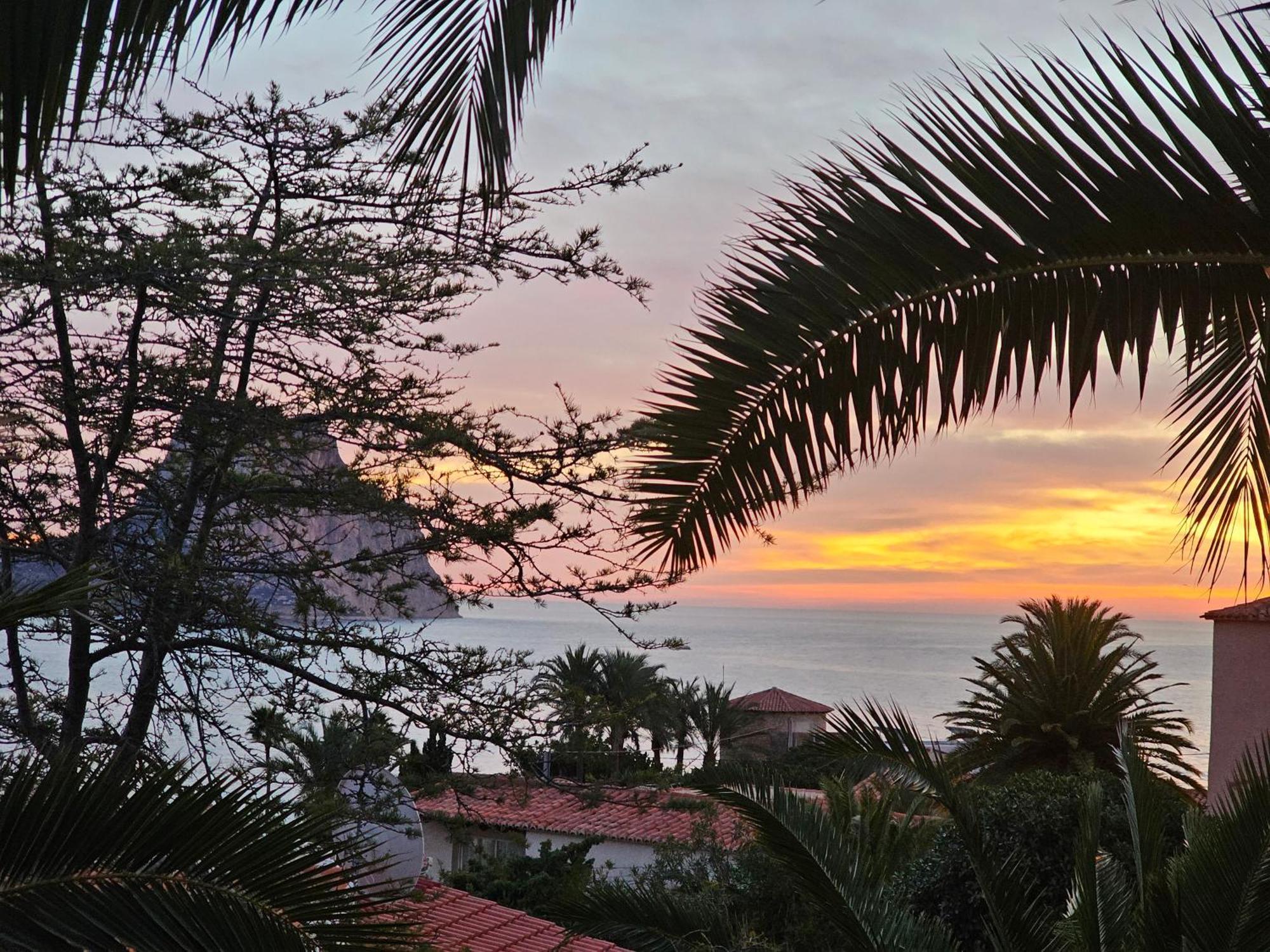 Appartamento Casa Veintiuno En Calp Esterno foto