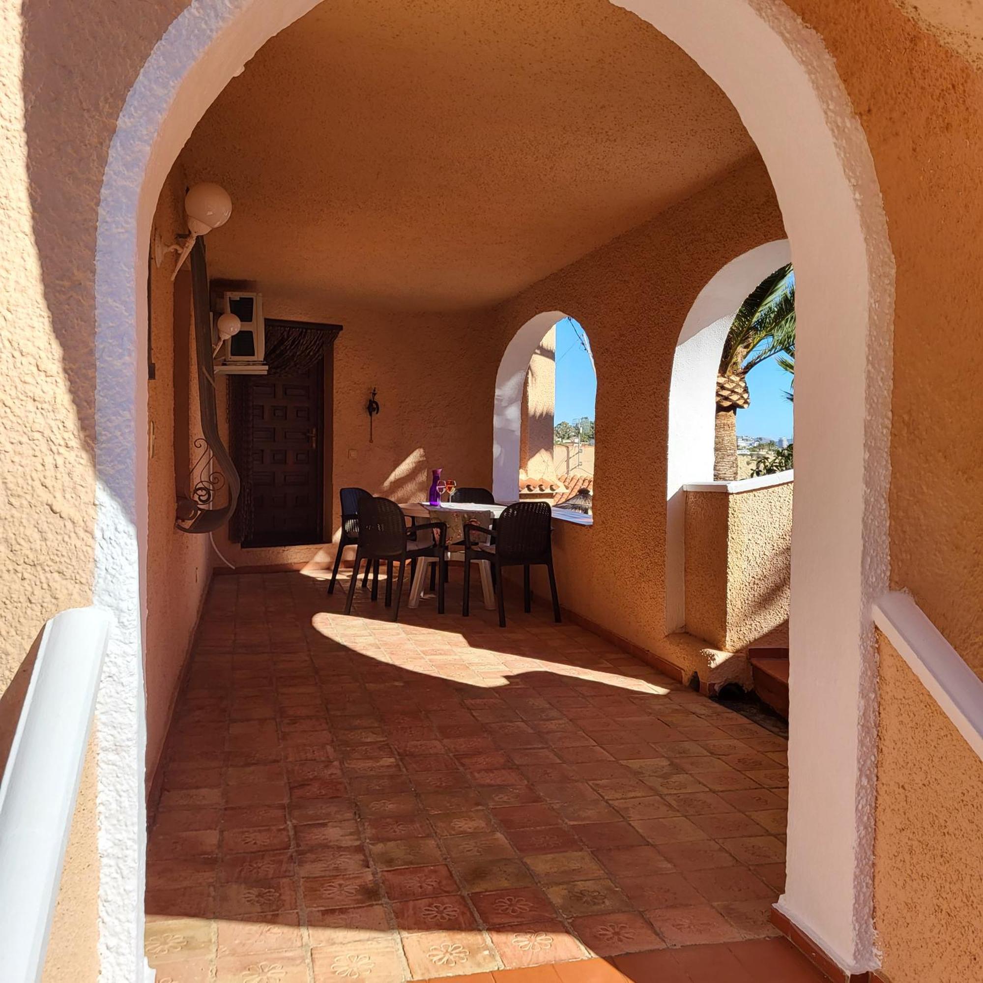 Appartamento Casa Veintiuno En Calp Esterno foto